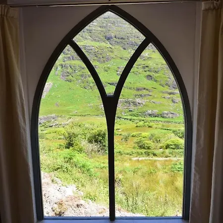 Secluded Nestled In The Beara Peninsula Vakantiehuis