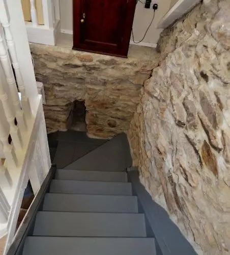 Secluded Nestled In The Beara Peninsula Dom wakacyjny